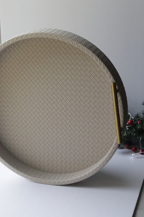 Bandeja redonda faux leather con 3 agarradores dorados